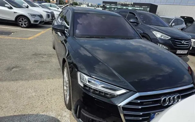 수원중고차팔기 A8 (D5) 55 TFSI 콰트로 LWB 매물 사진 9 - 2022/07 87,368km