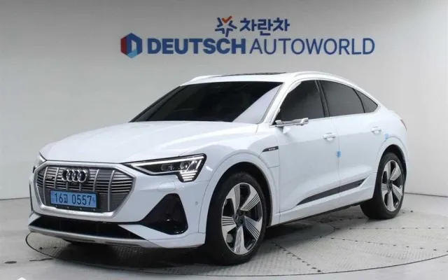 수원중고차팔기 e-트론 55 콰트로 스포트백 매물 사진 6 - 2022/07 102,237km